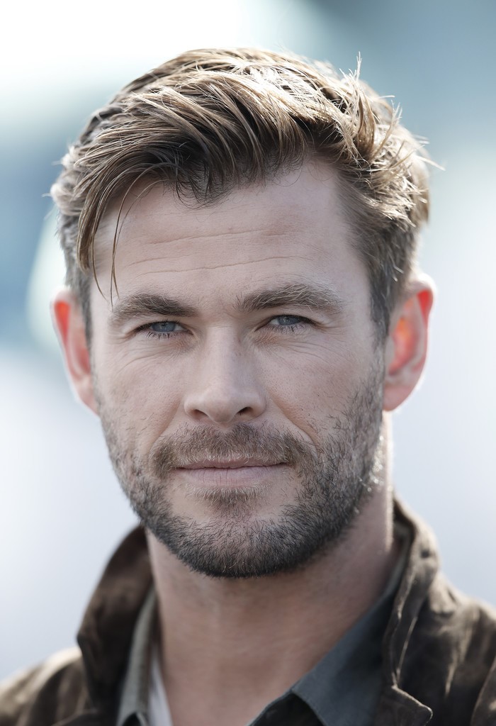 Chris Hemsworth Biographies Galleries Wallpapers Photos And Pictures